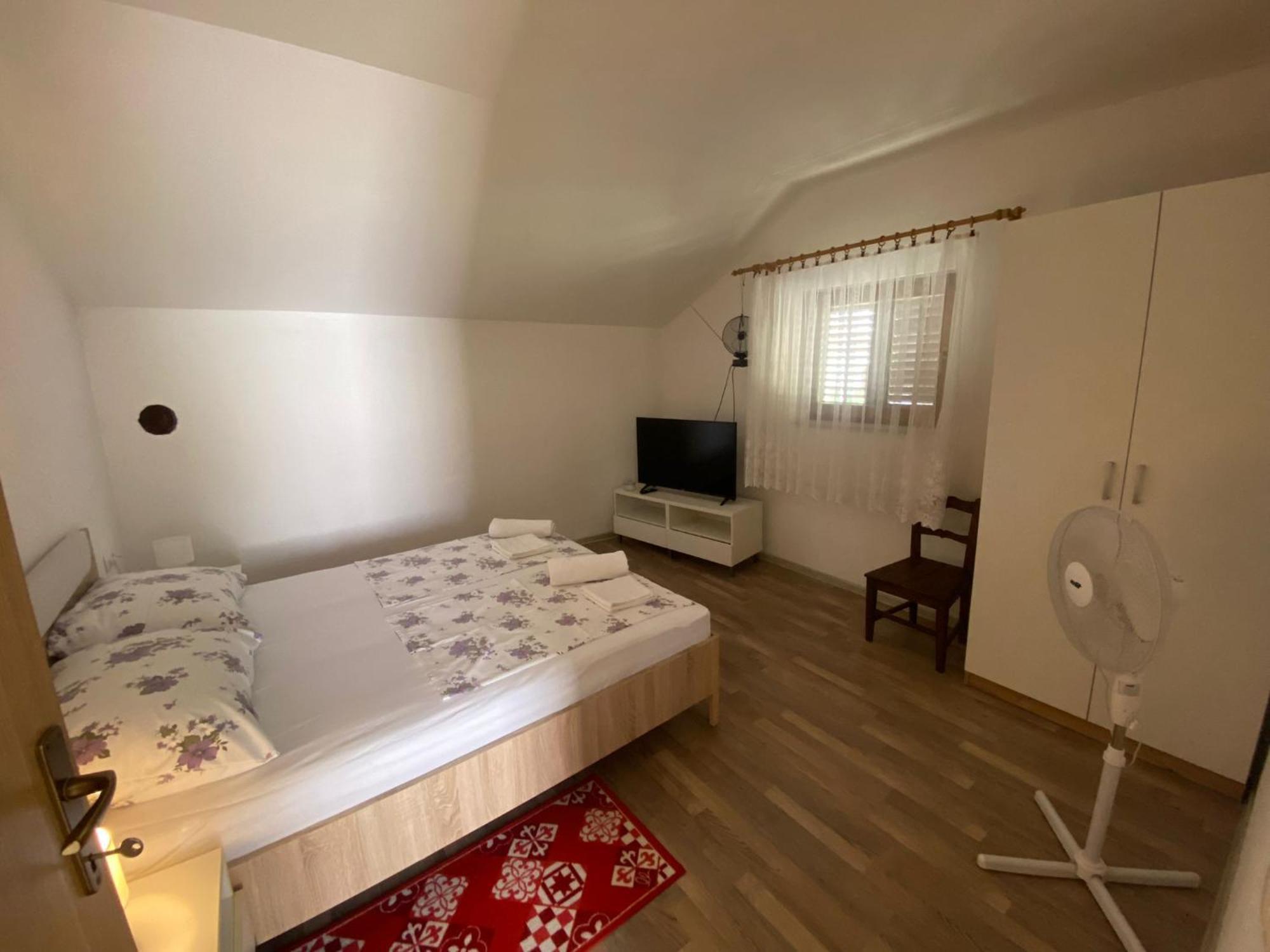 Apartmani Anka Gornji Karin Kültér fotó